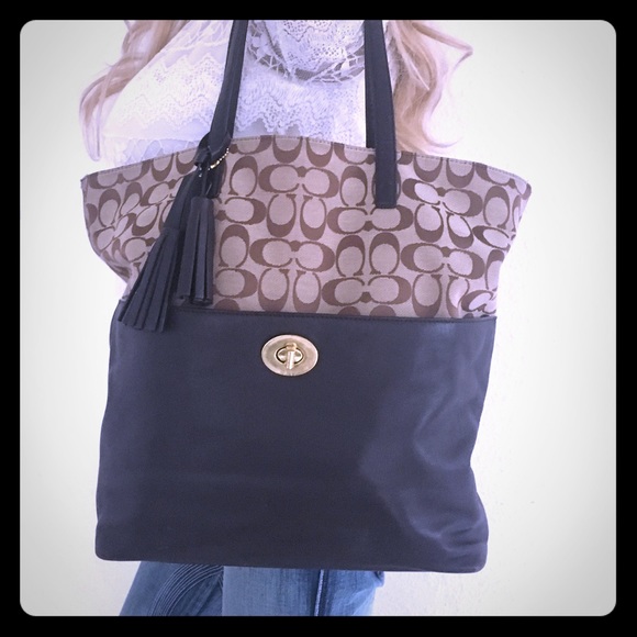 Coach Handbags - Authentic Coach Shoulder Bag